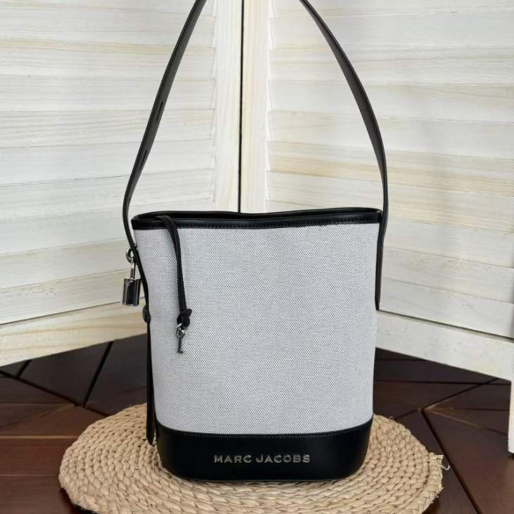 Picture of Marc Jacobs Handbags _SKUfw234184165fw
